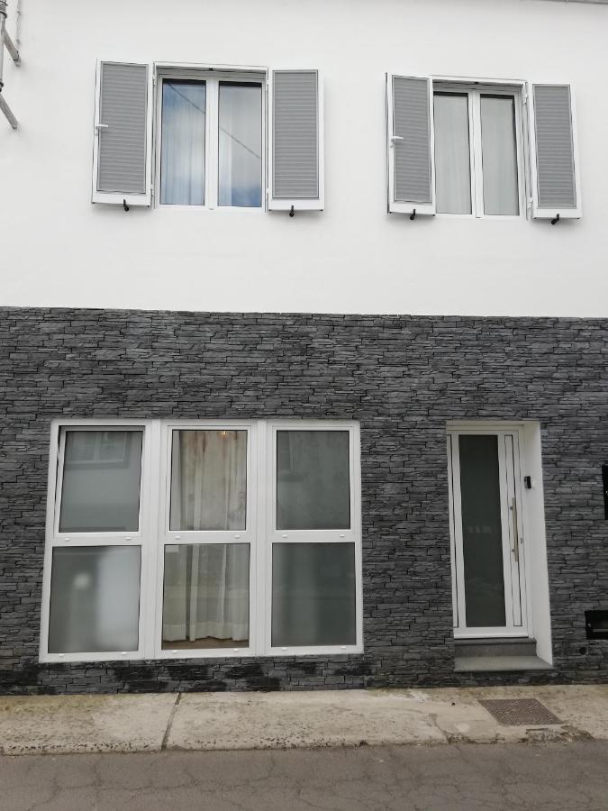Victoria Guest House Фурнаш Екстериор снимка