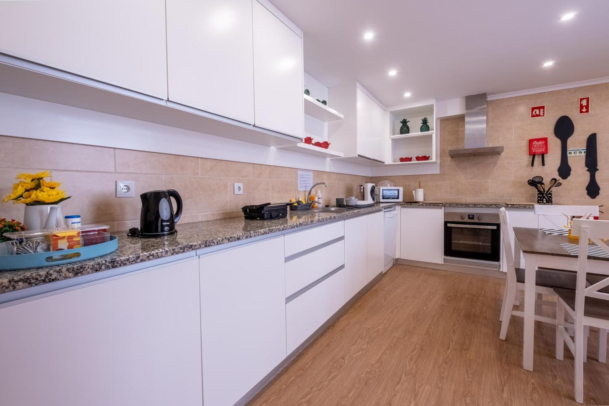 Victoria Guest House Фурнаш Екстериор снимка