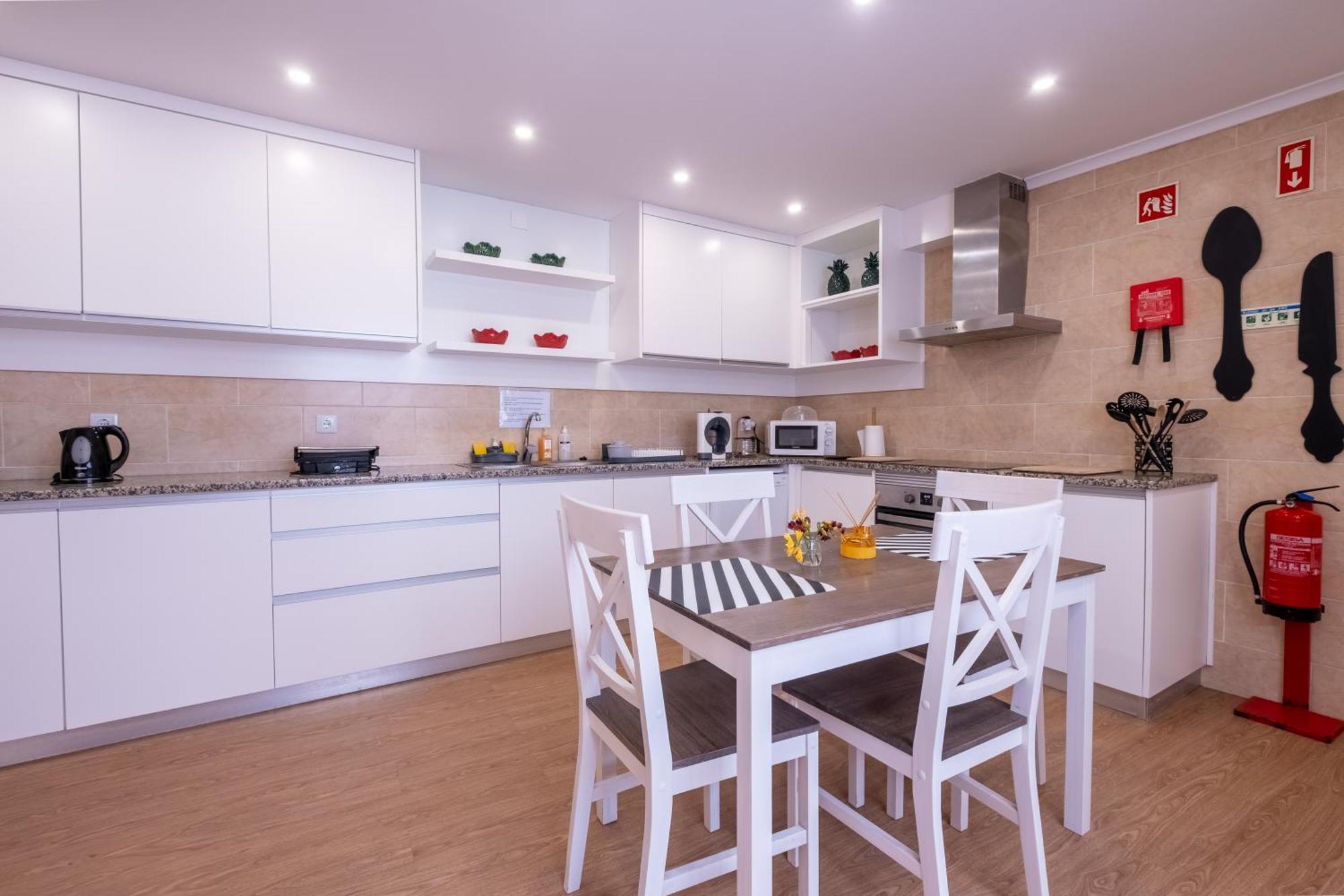 Victoria Guest House Фурнаш Екстериор снимка